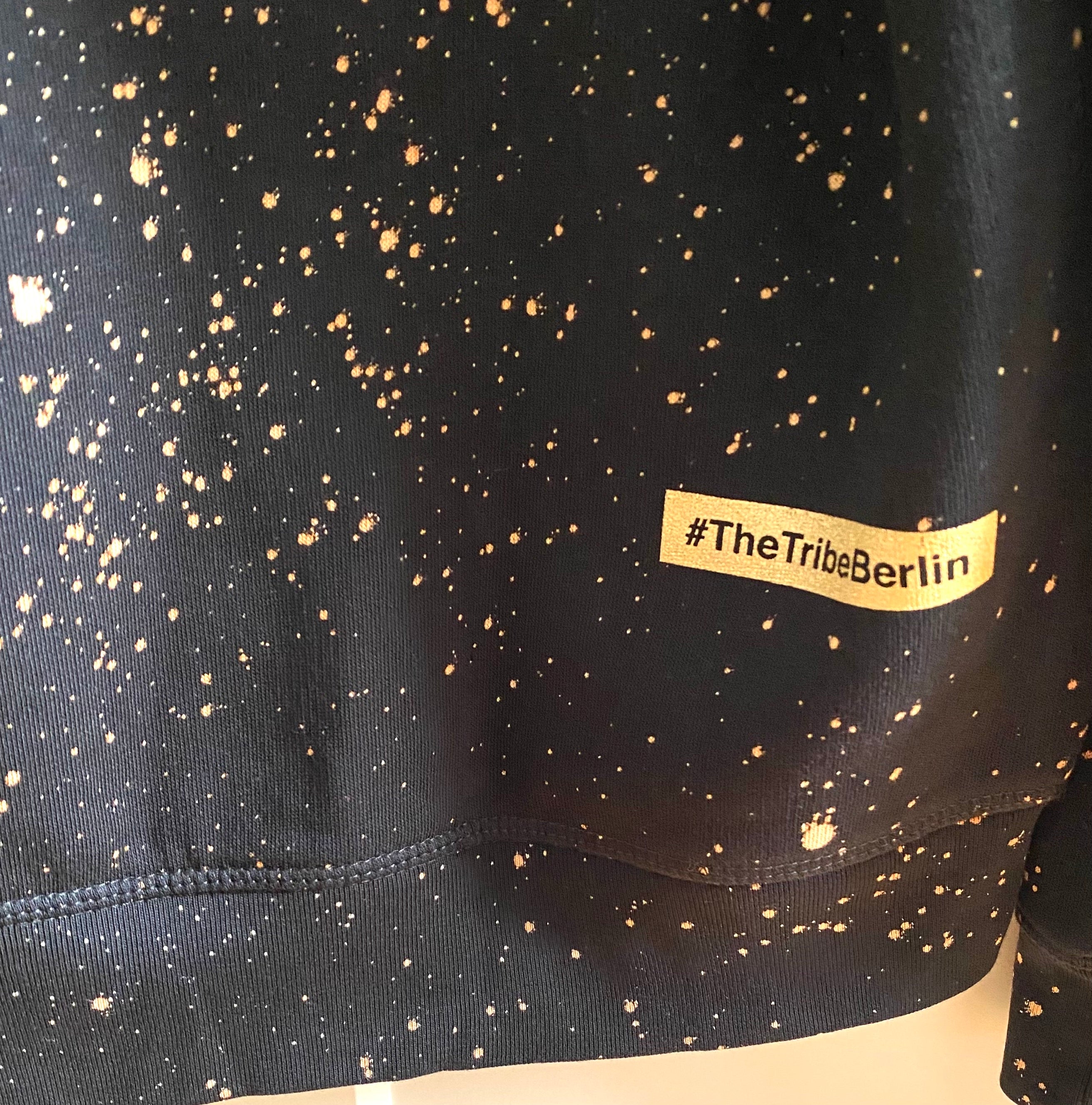 Kapuzenpullover mit gebleichten Effekten