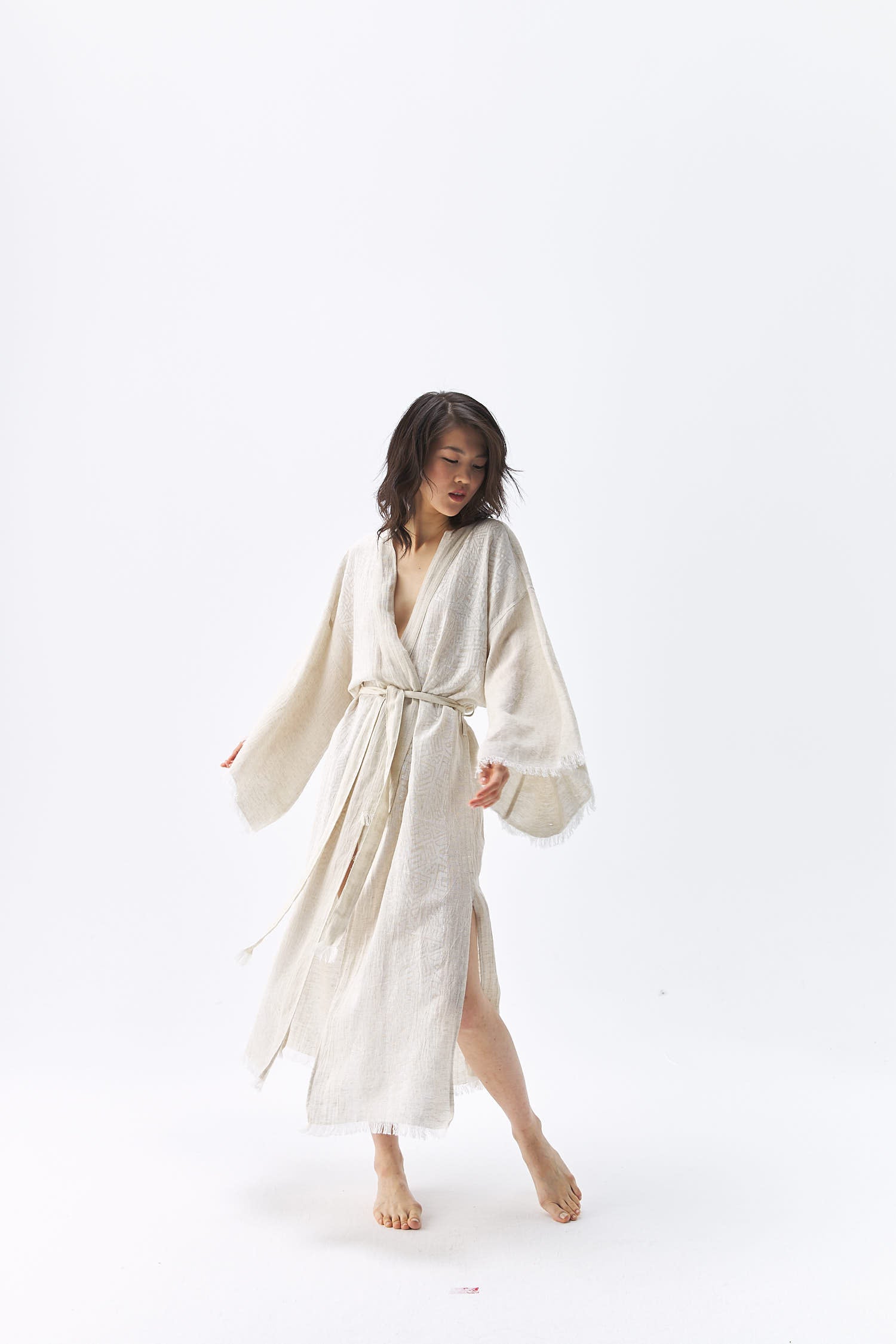 Langer Kimono mit filigranem Muster